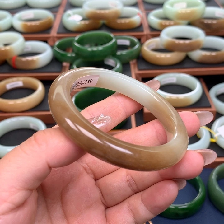 和田玉手镯未镶嵌5657圈口