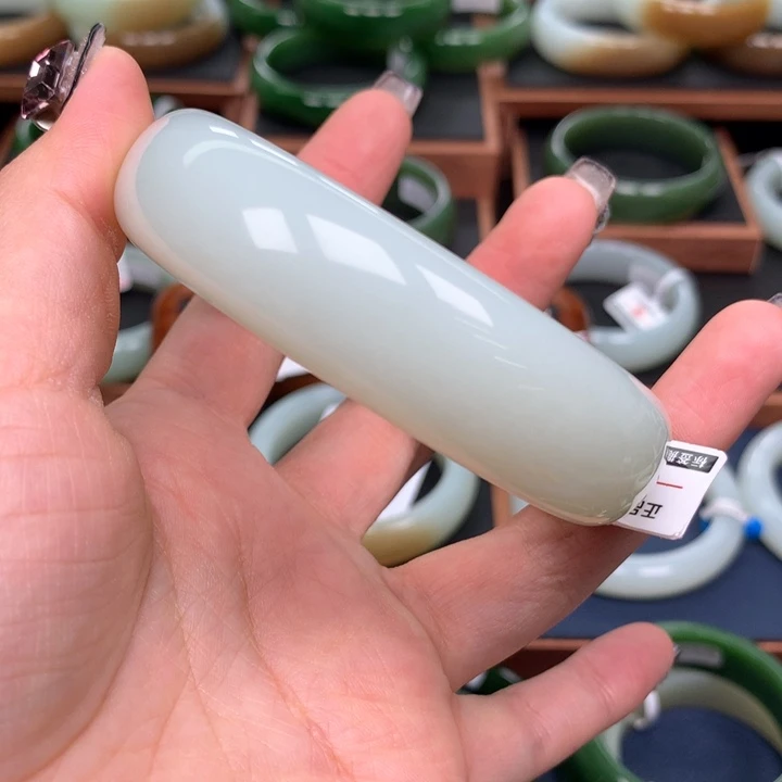 和田玉手镯5859圈口未镶嵌