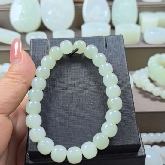 和田玉未镶嵌手串