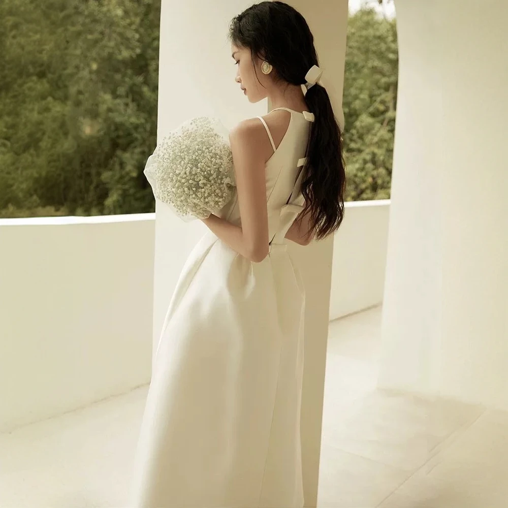 法式轻婚纱小众高级感简约缎面订婚白色礼服领证登记连衣裙小个子