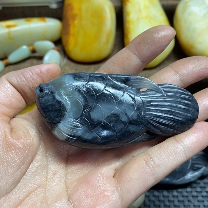 和田玉未镶嵌挂件月**君