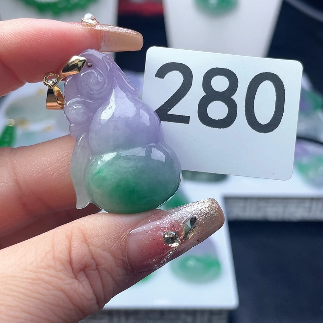 翡翠吊坠(赠链)未镶嵌