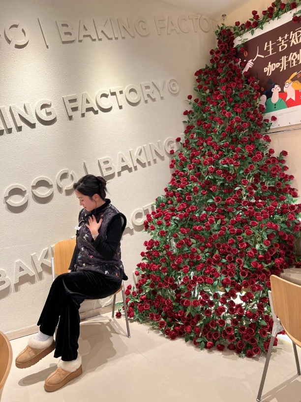 倪娃娃家黑色蝴蝶马甲加绒加厚复古气质印花百搭时尚秋冬