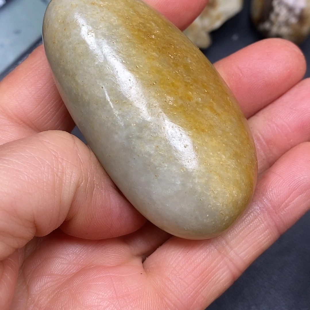 和田玉未镶嵌珠宝奇石