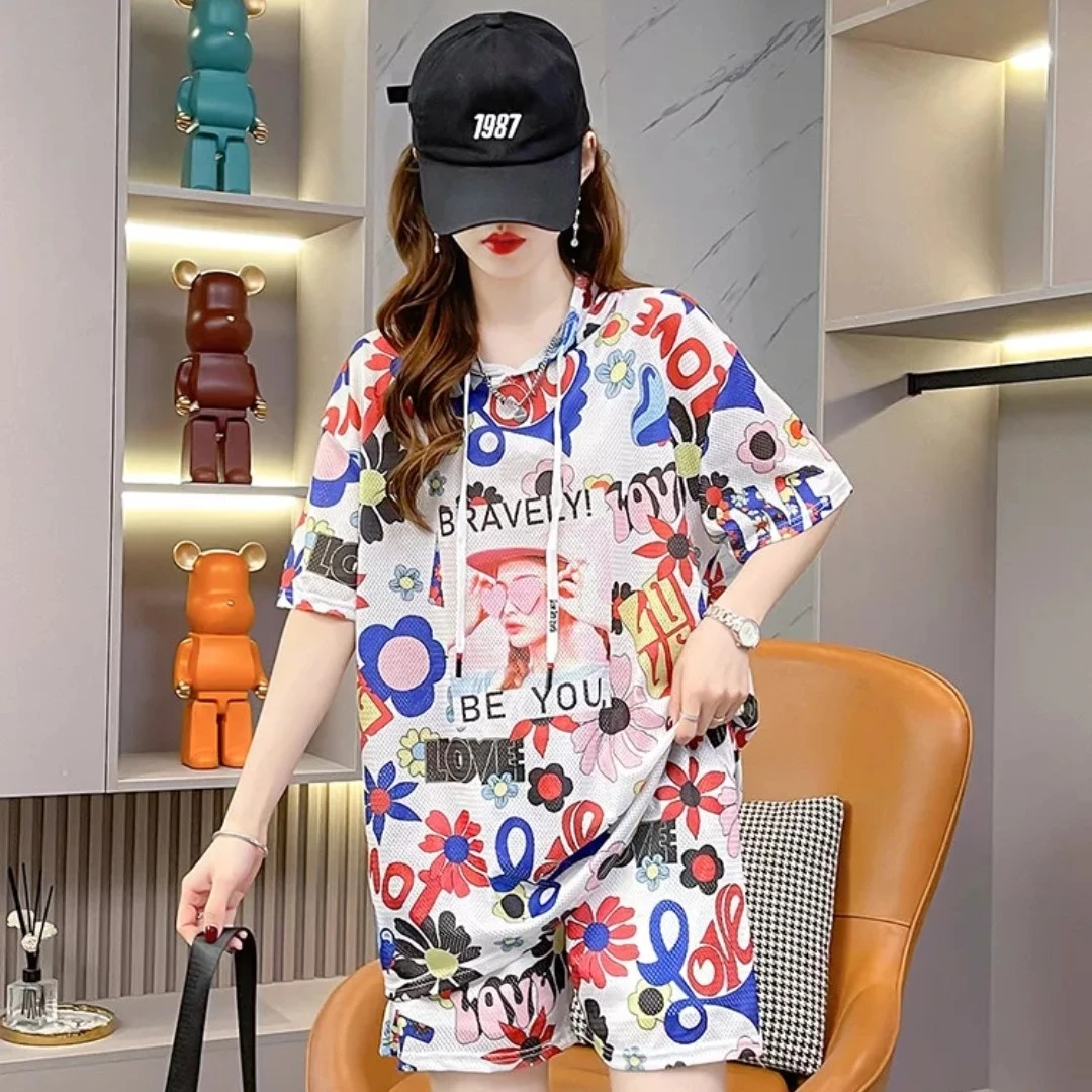 套装  白色连帽美女