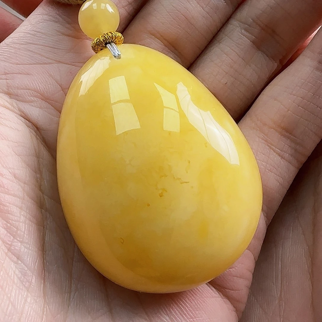 未镶嵌琥珀珠宝奇石