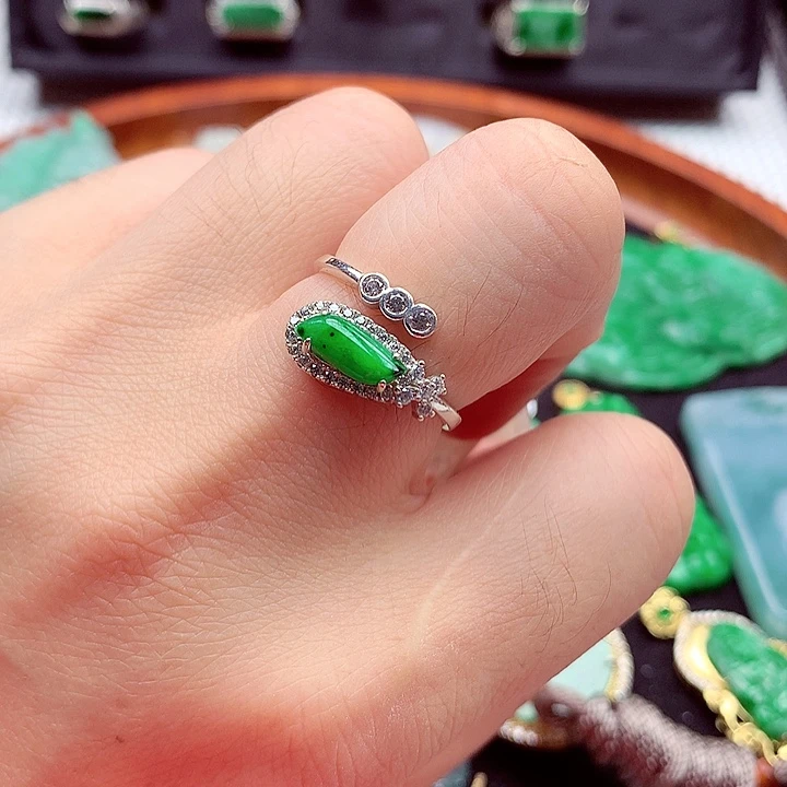 翡翠银S925镶嵌颈饰翡翠