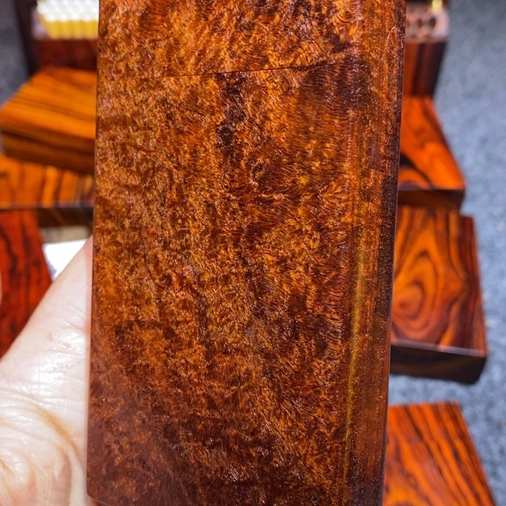 一***你染料紫檀（血檀）细烟盒