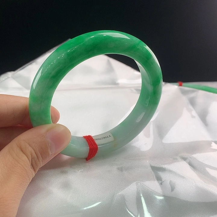 翡翠未镶嵌手镯圈口56.5