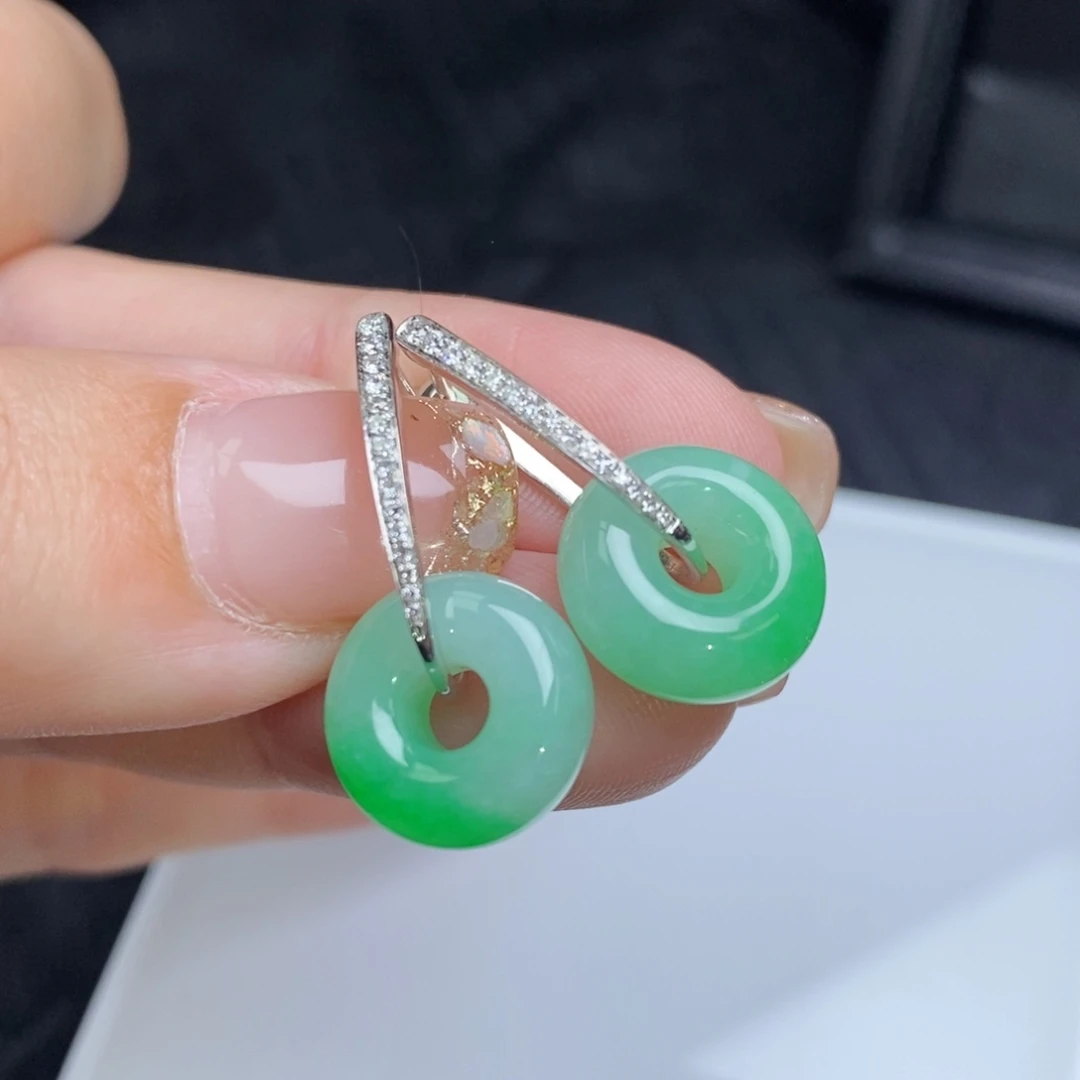 翡翠18K金镶嵌耳饰甜甜圈