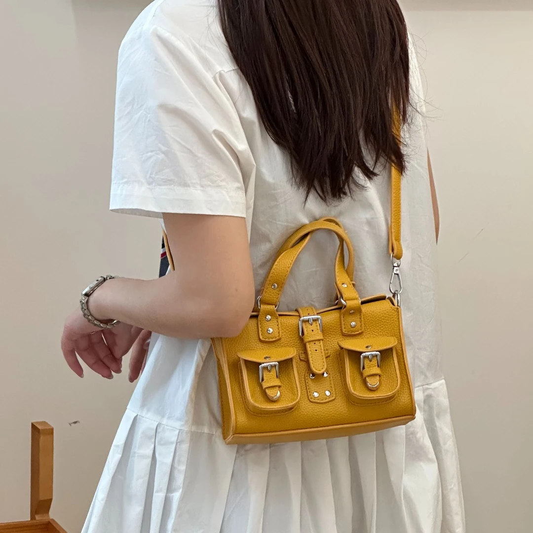 手拎托特包高级百搭机车风单肩斜挎包百搭洋气通勤斜跨包休闲气质