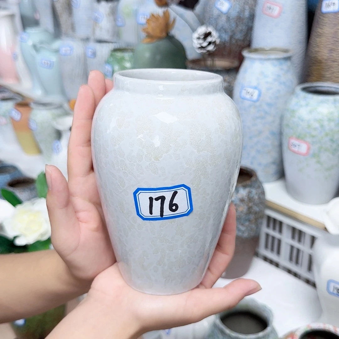 176号陶瓷高16厘米一个