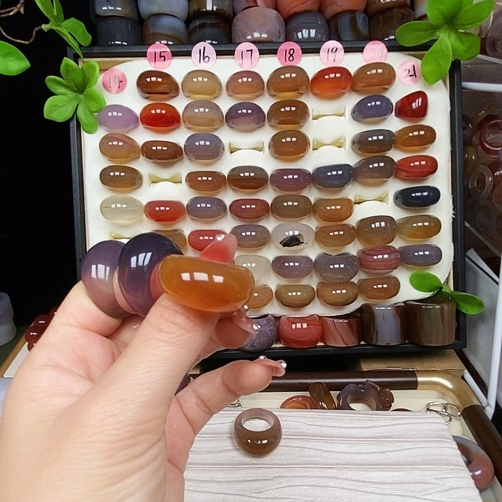 阿***阿玛瑙/玉髓未镶嵌戒指