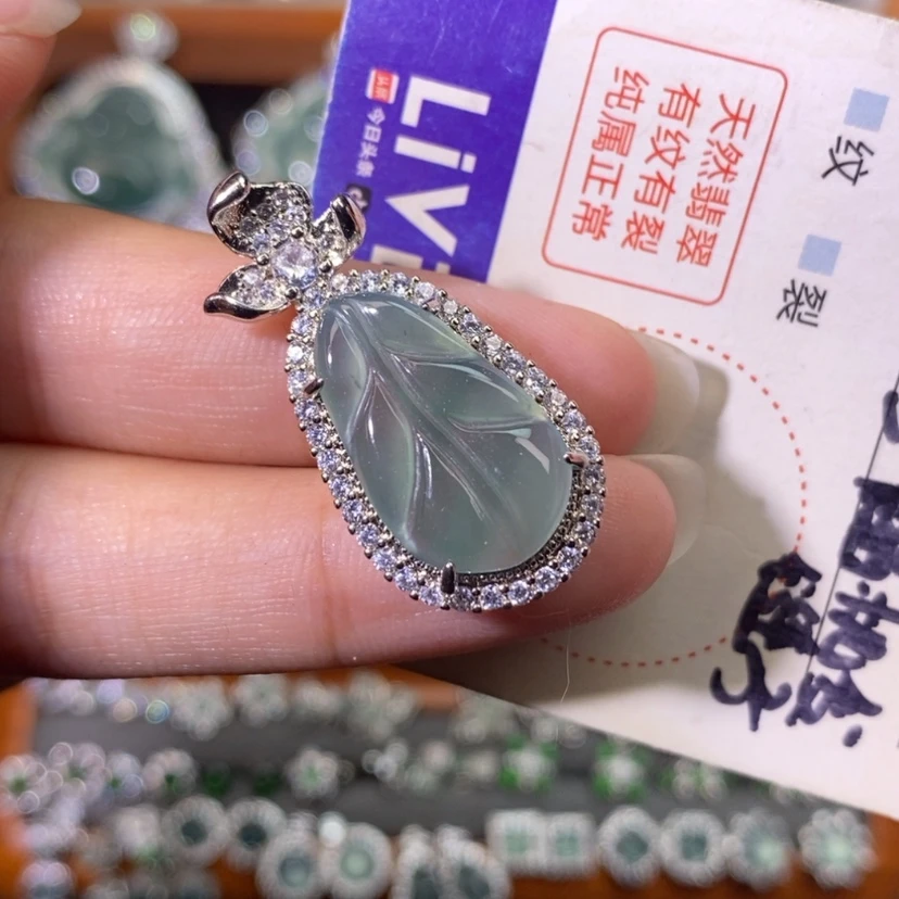 【闪购商品】翡翠未镶嵌颈饰天然