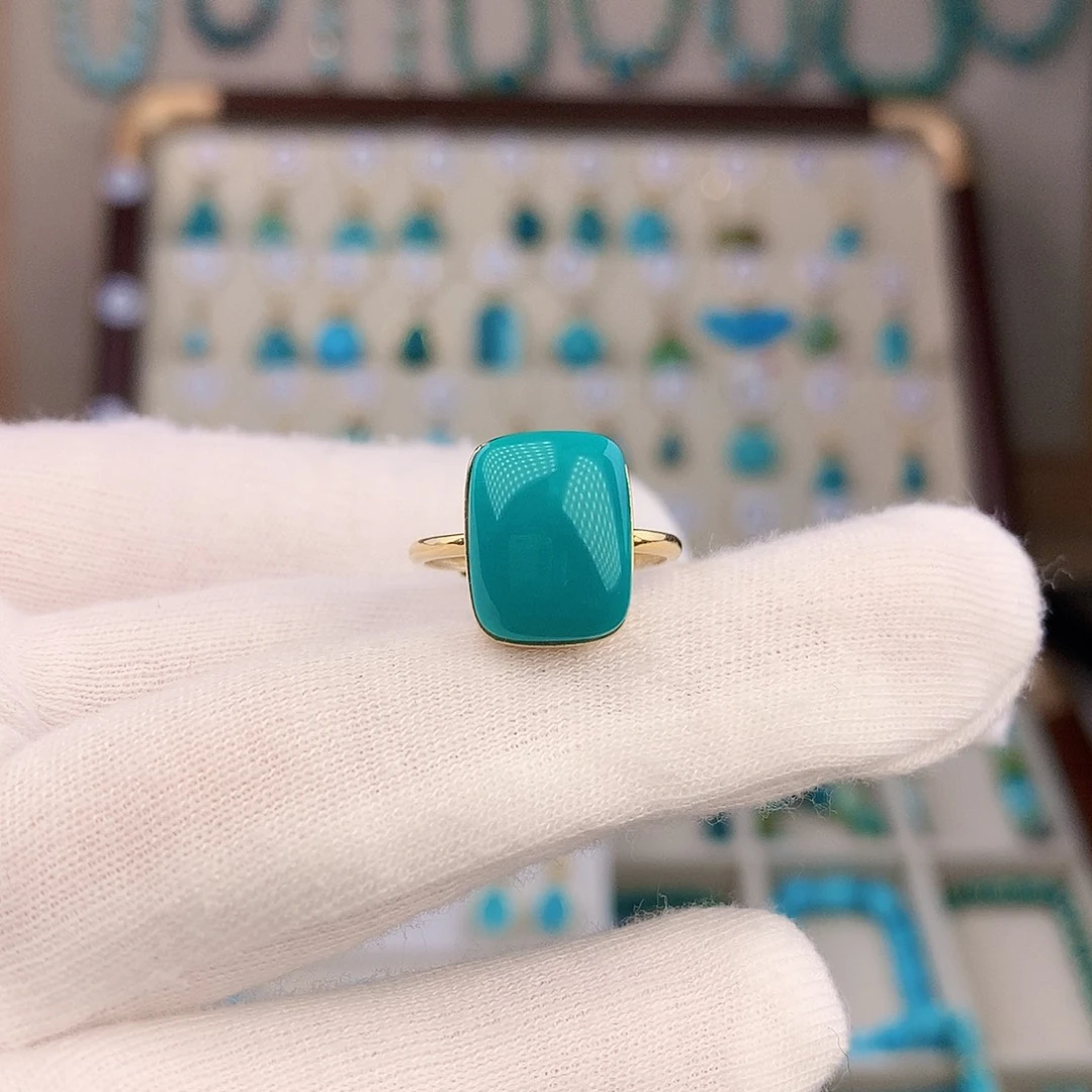 绿松石18K金镶嵌戒指