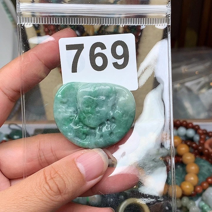 翡翠颈饰未镶嵌龙*翡翠