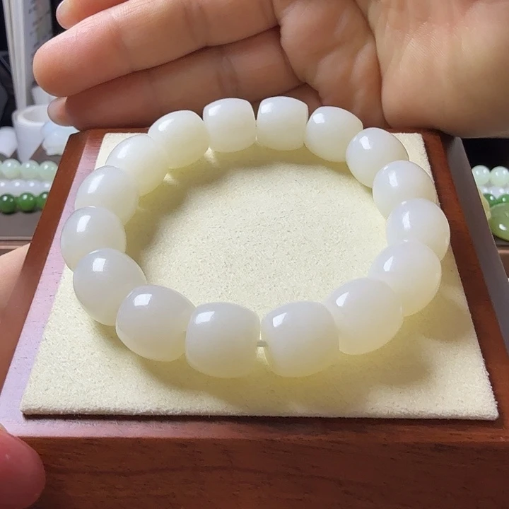 飞***天和田玉（白玉）未镶嵌手链