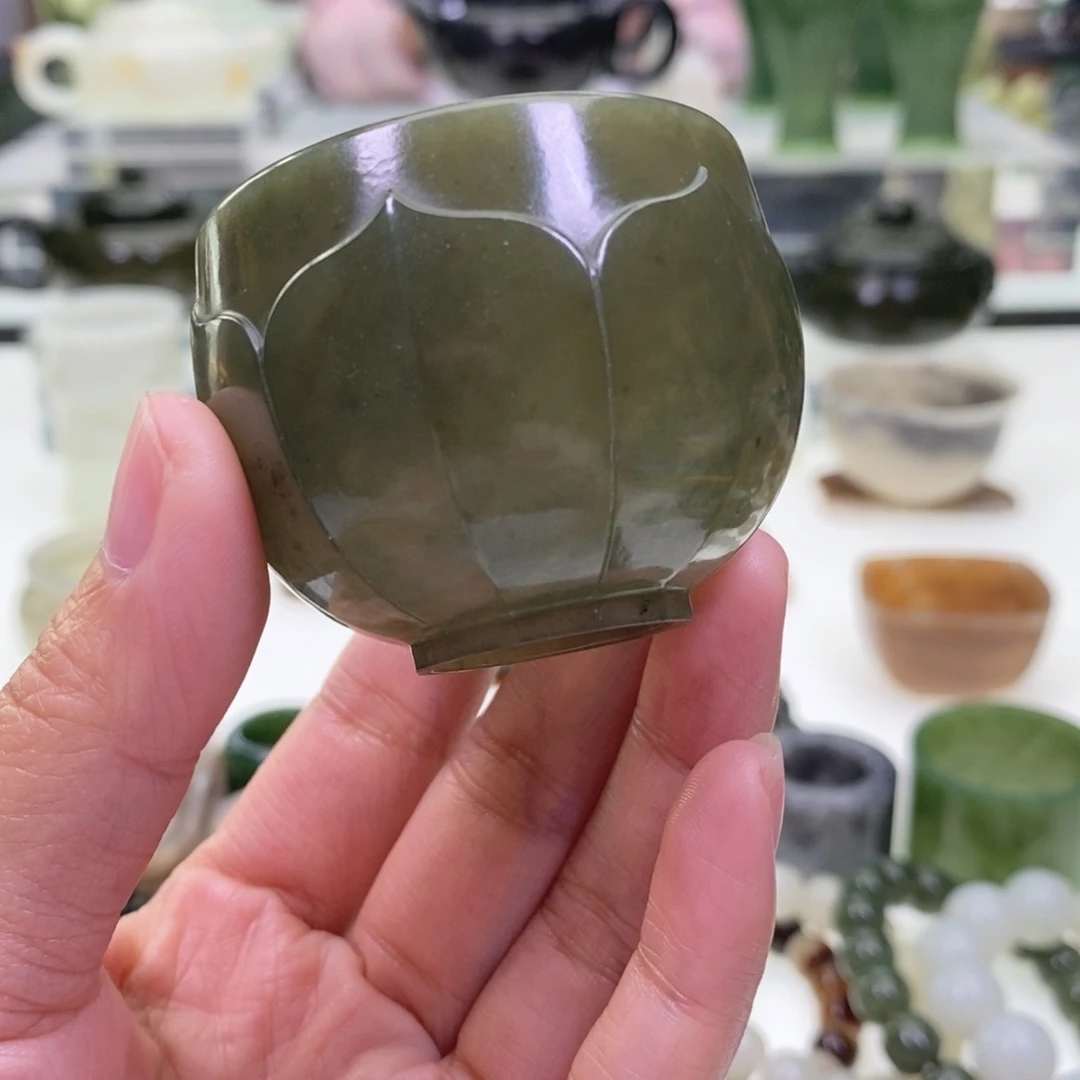 和田玉杯子未镶嵌