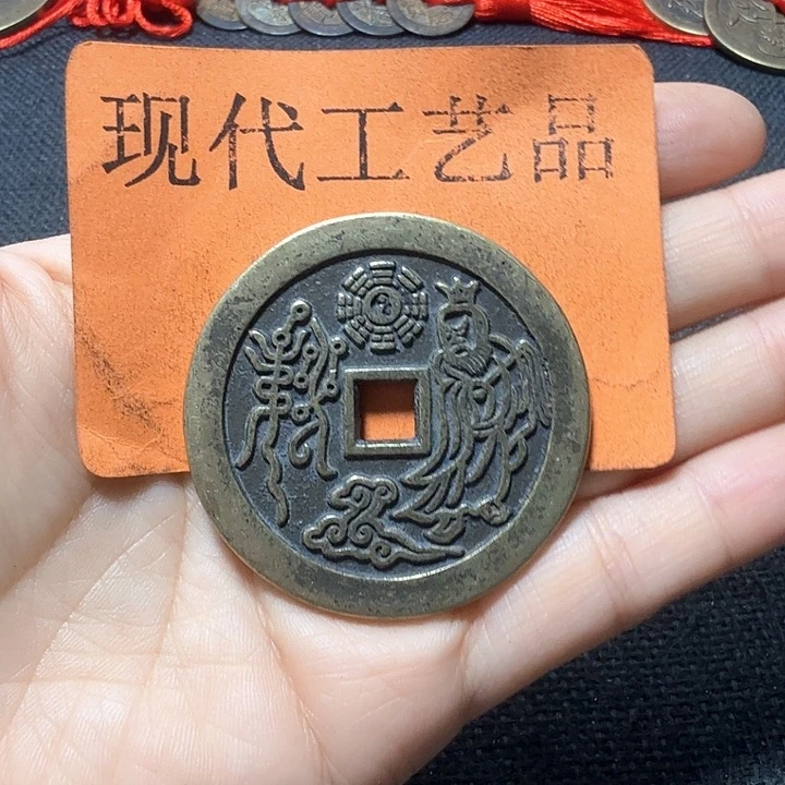 铜春****意花钱现代工艺品