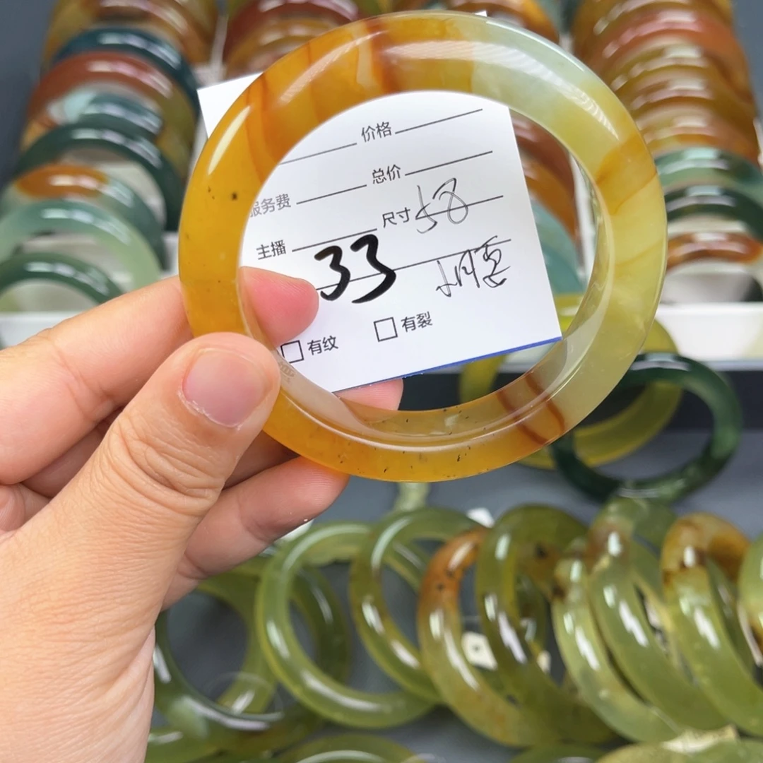 蛇纹石玉未镶嵌手镯