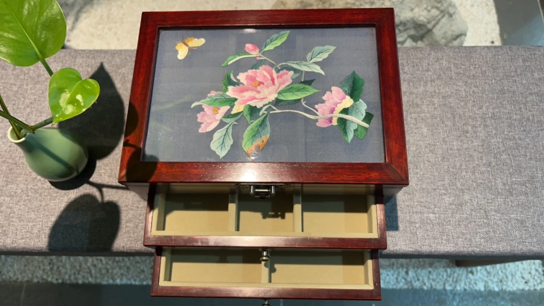 苏州手工双面刺绣-首饰盒
