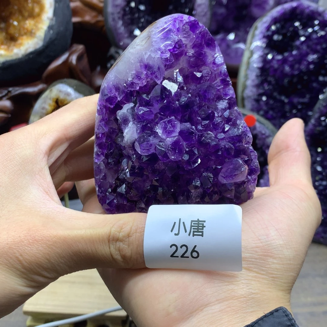 紫晶大型摆件（非配饰）未镶嵌