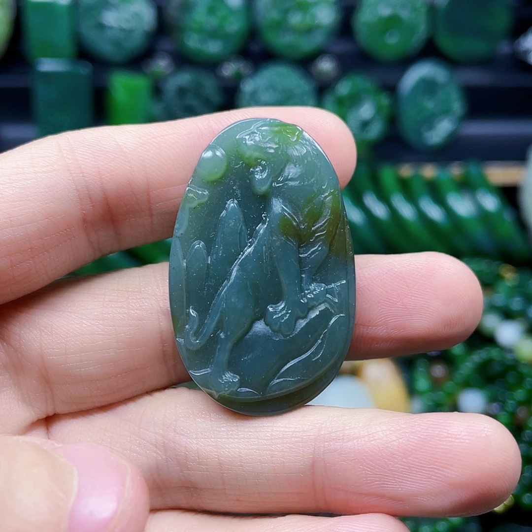 和田玉未镶嵌珠宝奇石