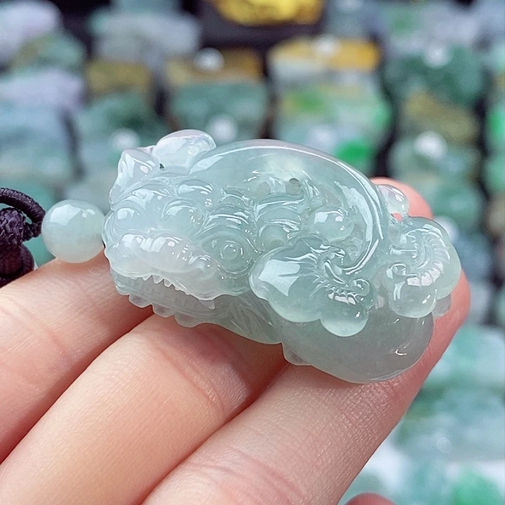 颈饰未镶嵌翡翠天然