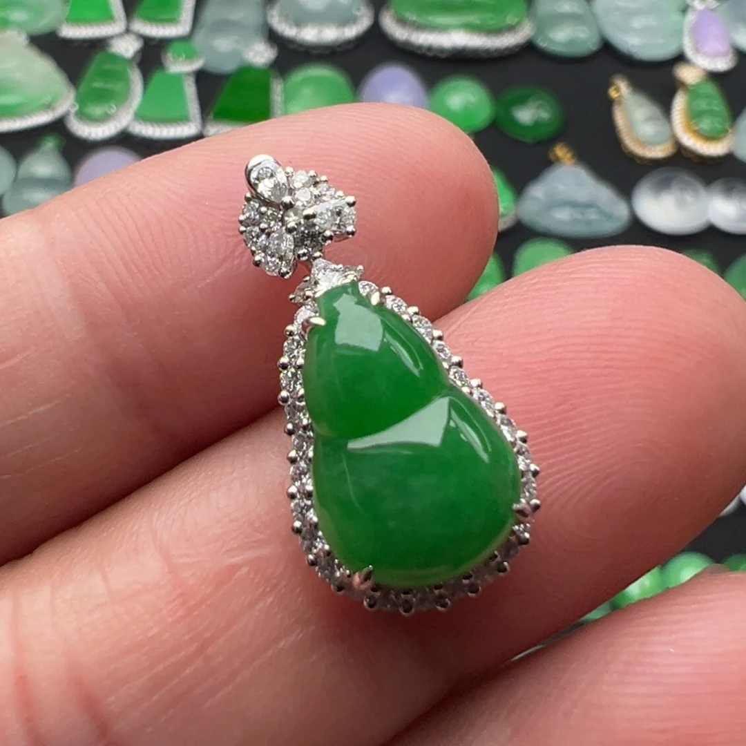 翡翠颈饰18K金镶嵌葫芦12.8