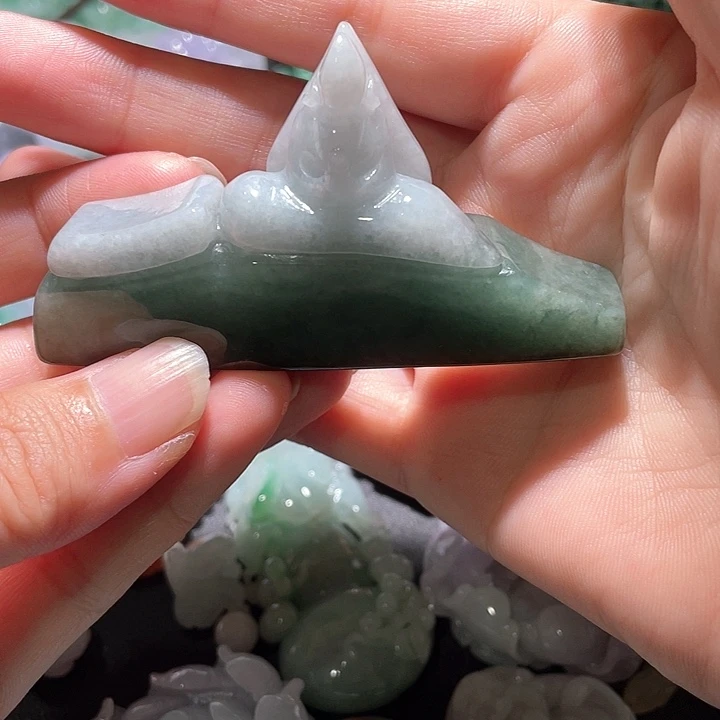 颈饰未镶嵌翡翠天