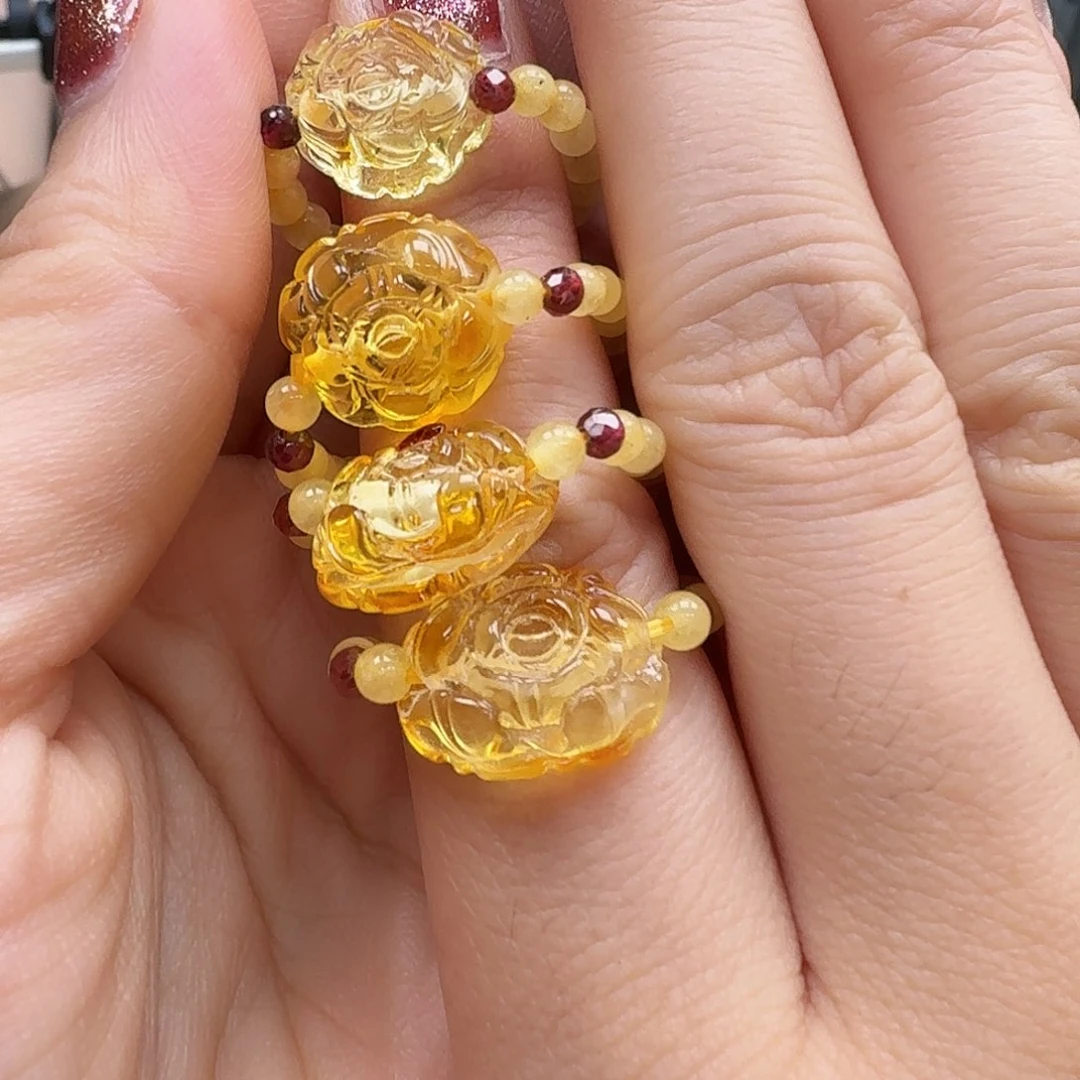 未镶嵌颈饰琥珀戒指