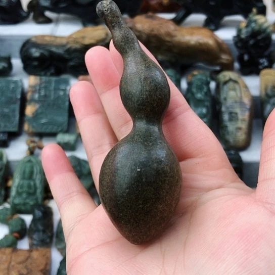 岫岩河磨玉（透闪石质玉）未镶嵌把件
