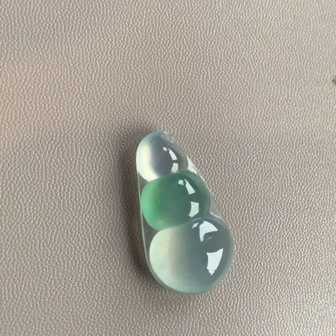 翡翠颈饰未镶嵌天然翡翠