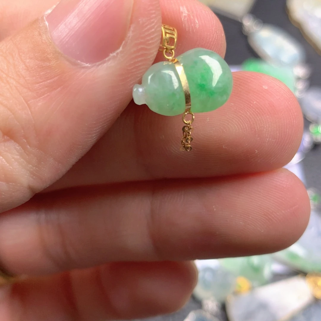 【闪购商品】翡翠颈饰18K金镶嵌翡翠