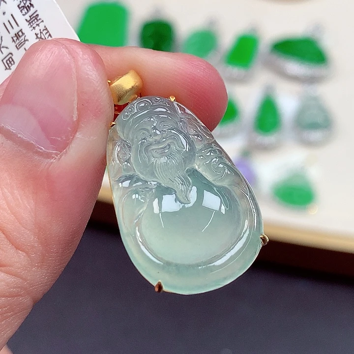 翡翠18K金镶嵌颈饰