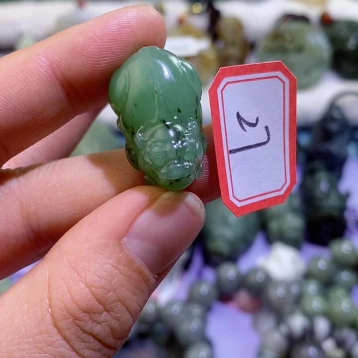 和田玉边角料未镶嵌