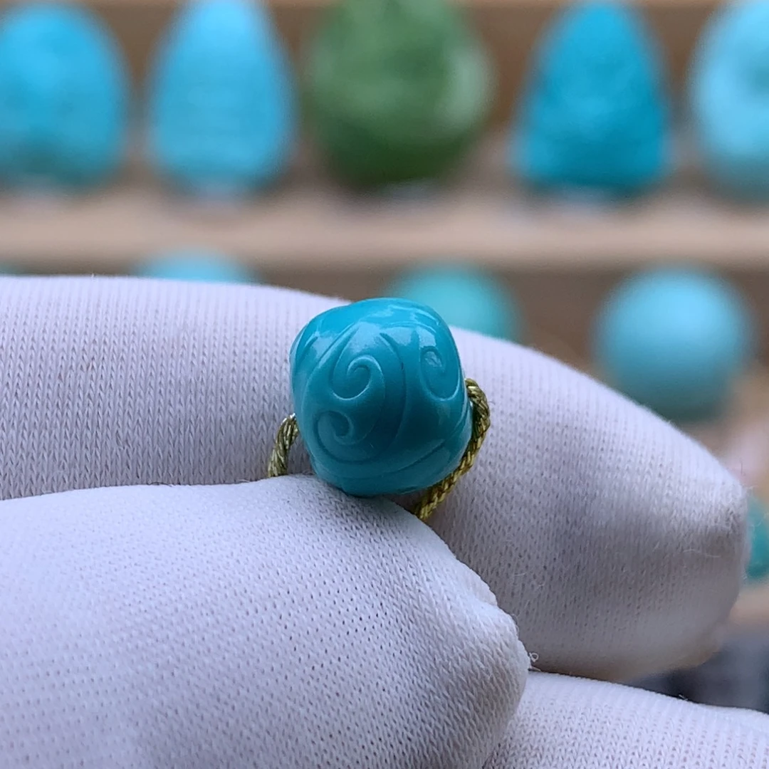 绿松石未镶嵌珠宝奇石