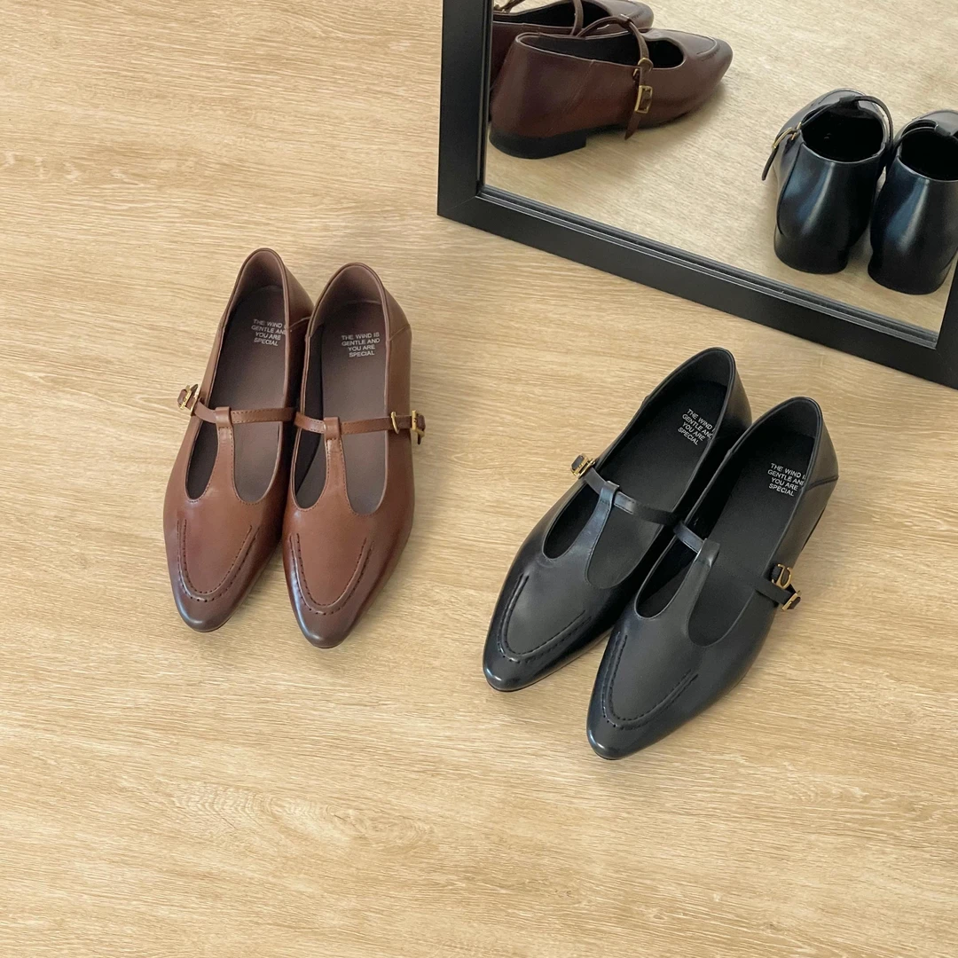 HUSSLOVE 头层牛皮·跟高2CM·复古百搭简约尖头浅口丁字式扣带单鞋