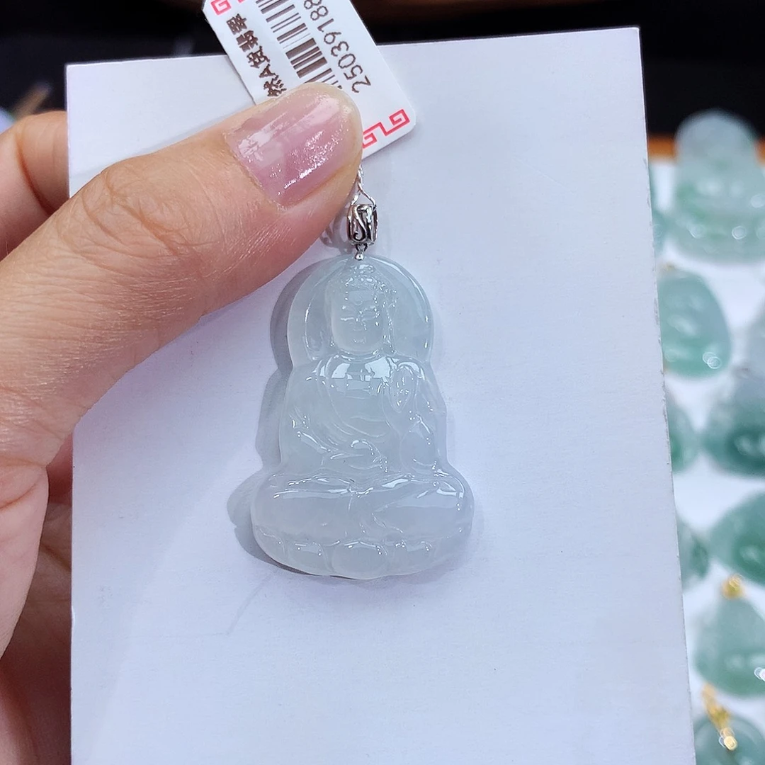 翡翠18K金镶嵌颈饰翡翠吊坠