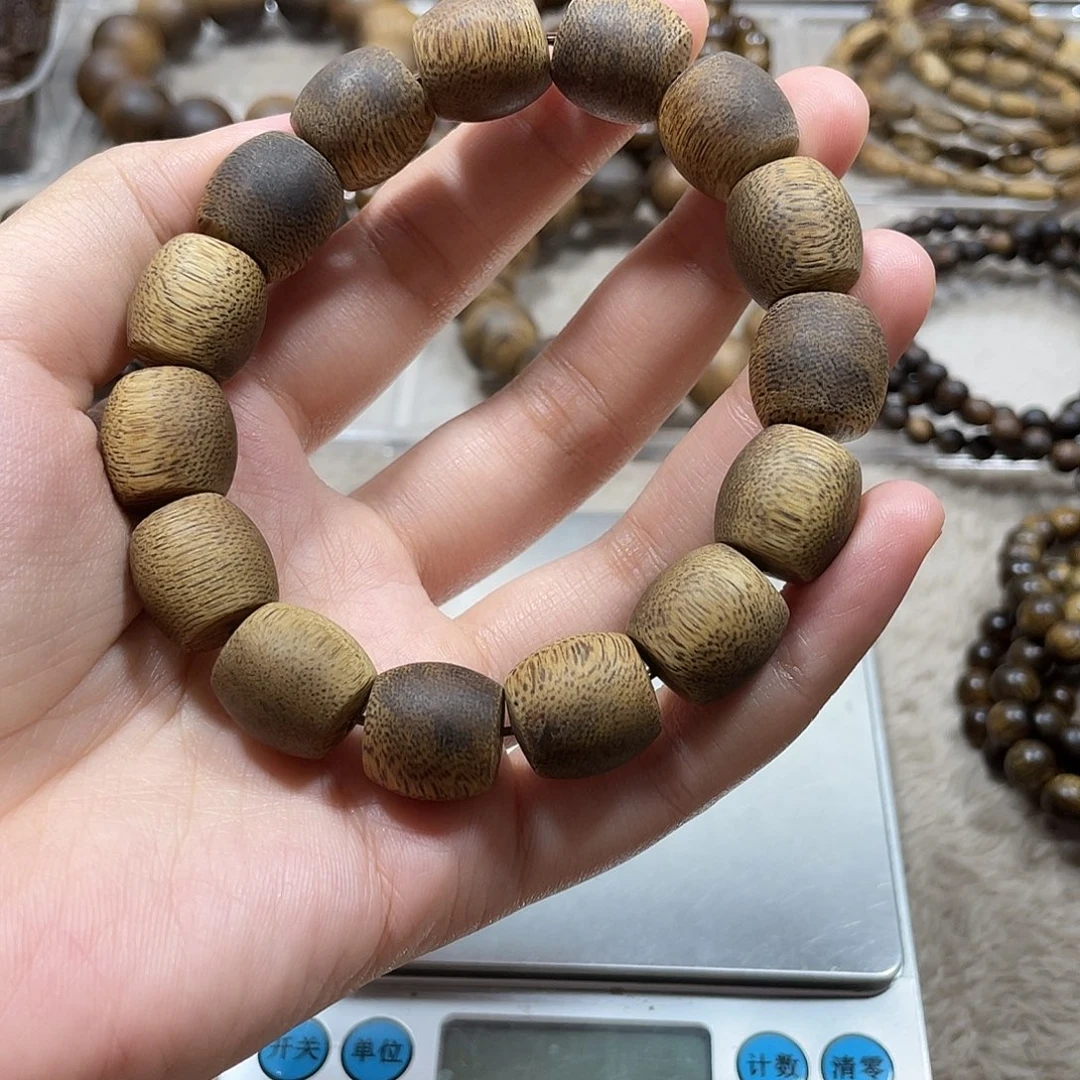 渔***乐手串沉香越南芽庄白棋楠