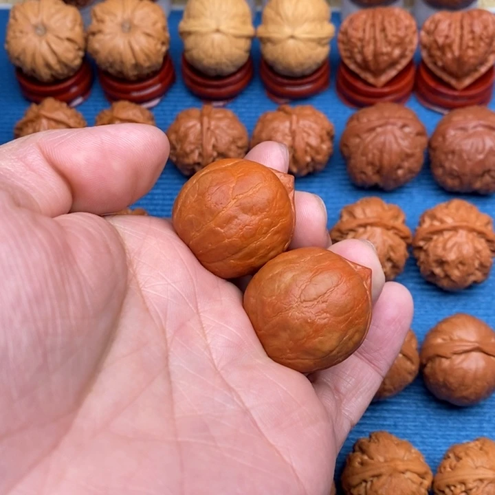 把件文玩核桃赤面僧