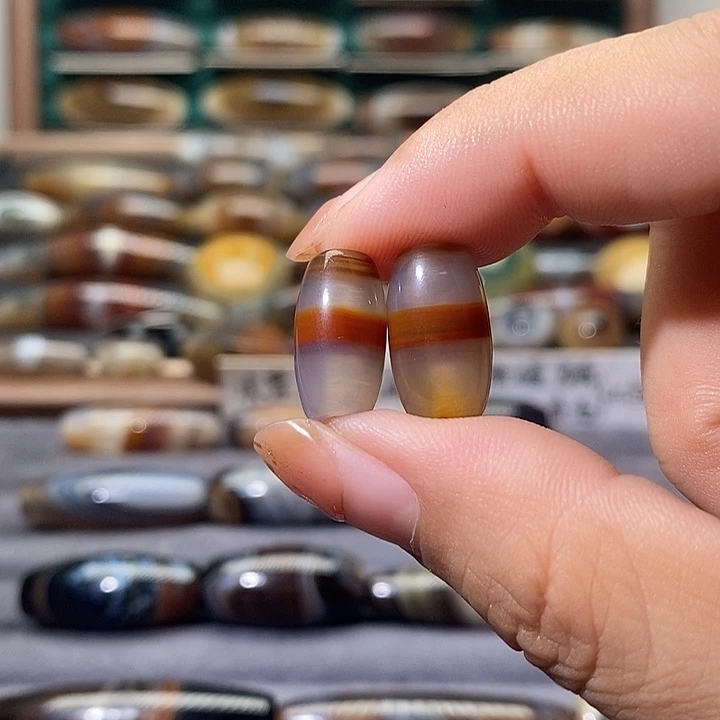 莫***莫玛瑙/玉髓未镶嵌吊坠(不含链)