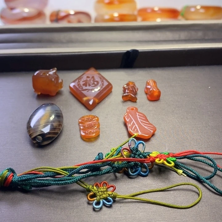 玛瑙/玉髓颈饰未镶嵌