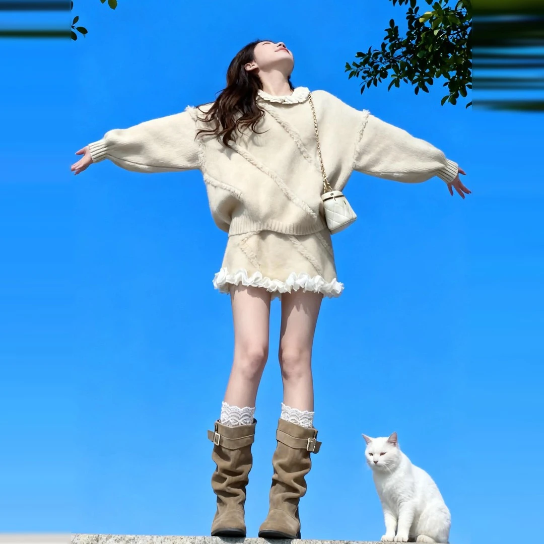 富家千金韩系穿搭杏色针织毛衣连衣裙子2025秋冬季新款短裙套装女