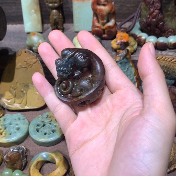 岫岩河磨玉（透闪石质玉）未镶嵌挂件
