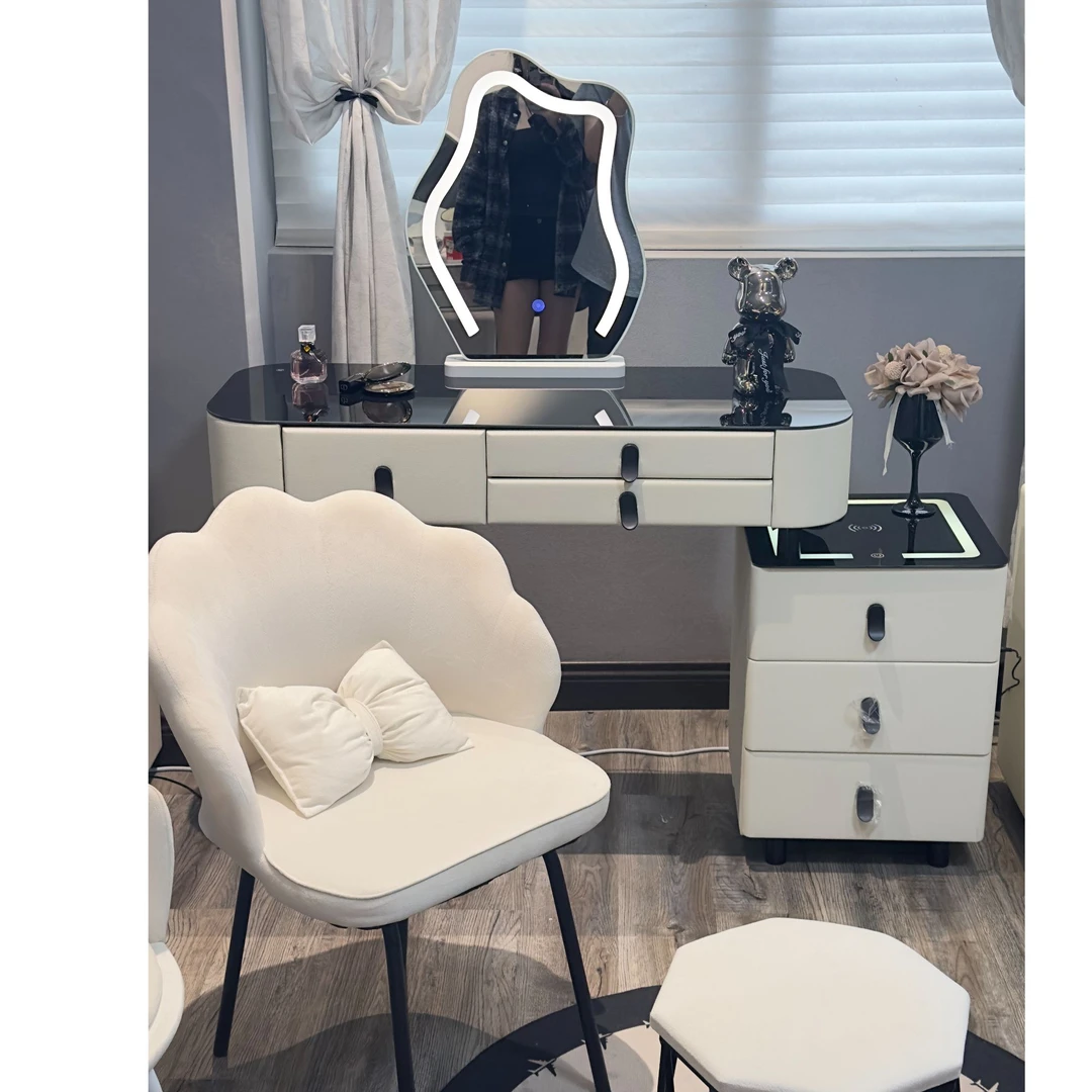 新款全实木智能梳妆台无线充电轻奢北欧卧室化妆台现代简约多功能