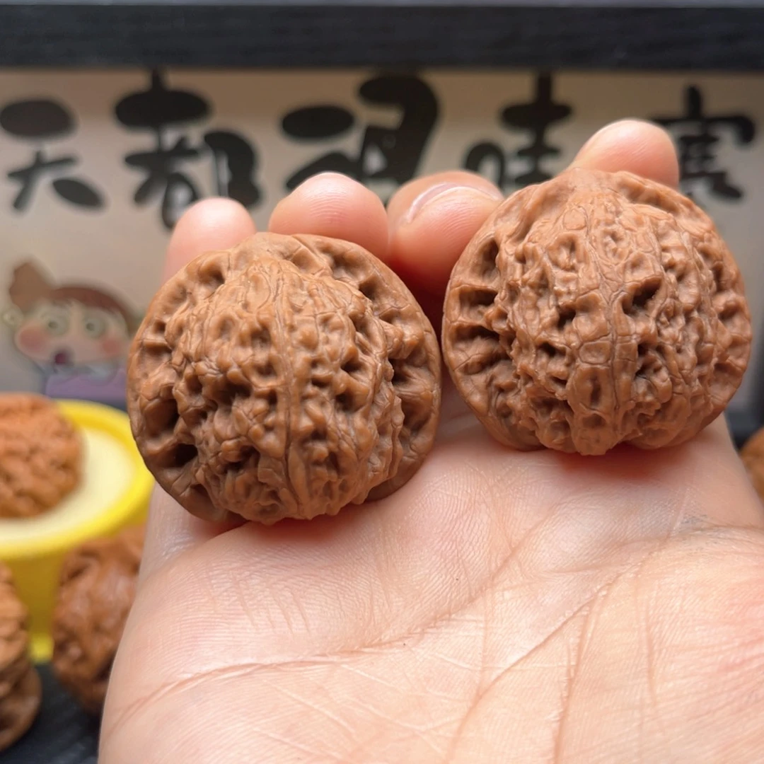 k**k38野生石子磨文玩核桃