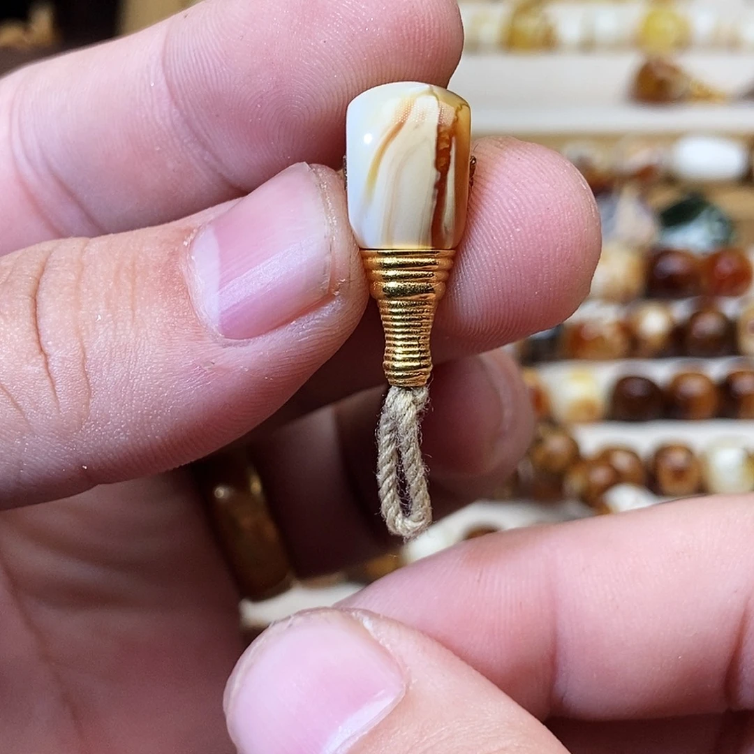 琥珀未镶嵌裸石9.8mm
