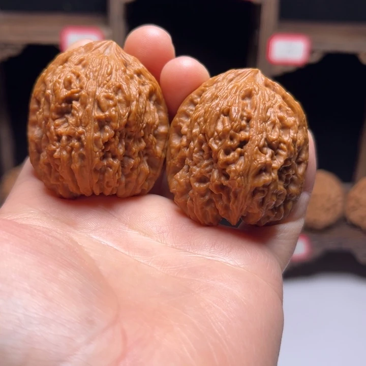 文玩核桃把件39高炮窝底南疆石狮子头