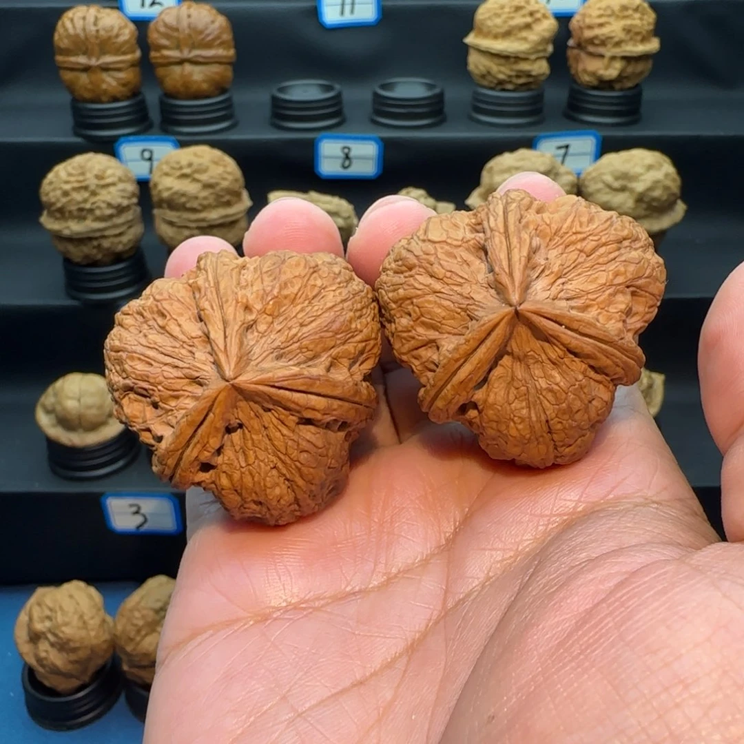 吉***祥把件桃核粗劲三棱